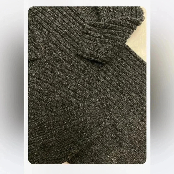 Historia Vintage Wool Blend V  Neck Ribbed Sweater Size Small - Picture 9 of 10